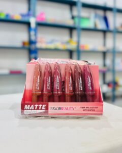 Lip gloss FAVORBEAUTY