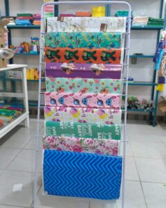 Papel de regalo (diseños varios)