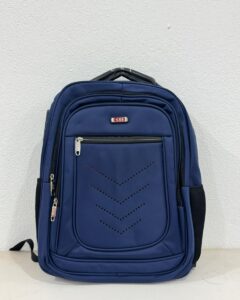 Mochila universitaria con salida USB y candado con contraseña. B-18001