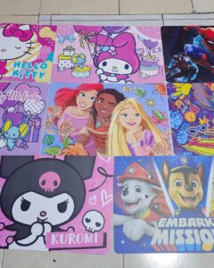 Mantel de Plástico Escolar de Personajes